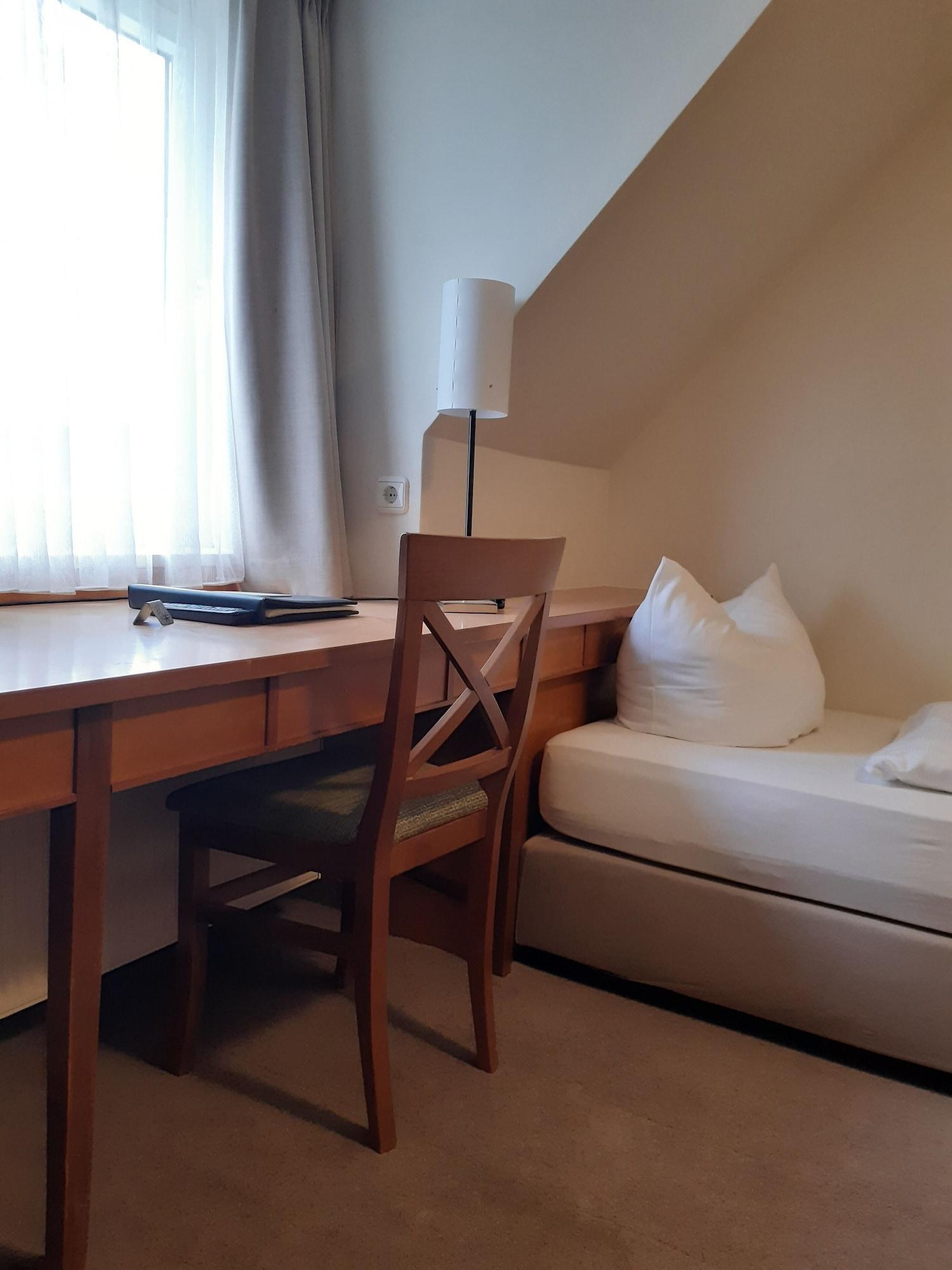Parkhotel Schmid Adelsried Bagian luar foto