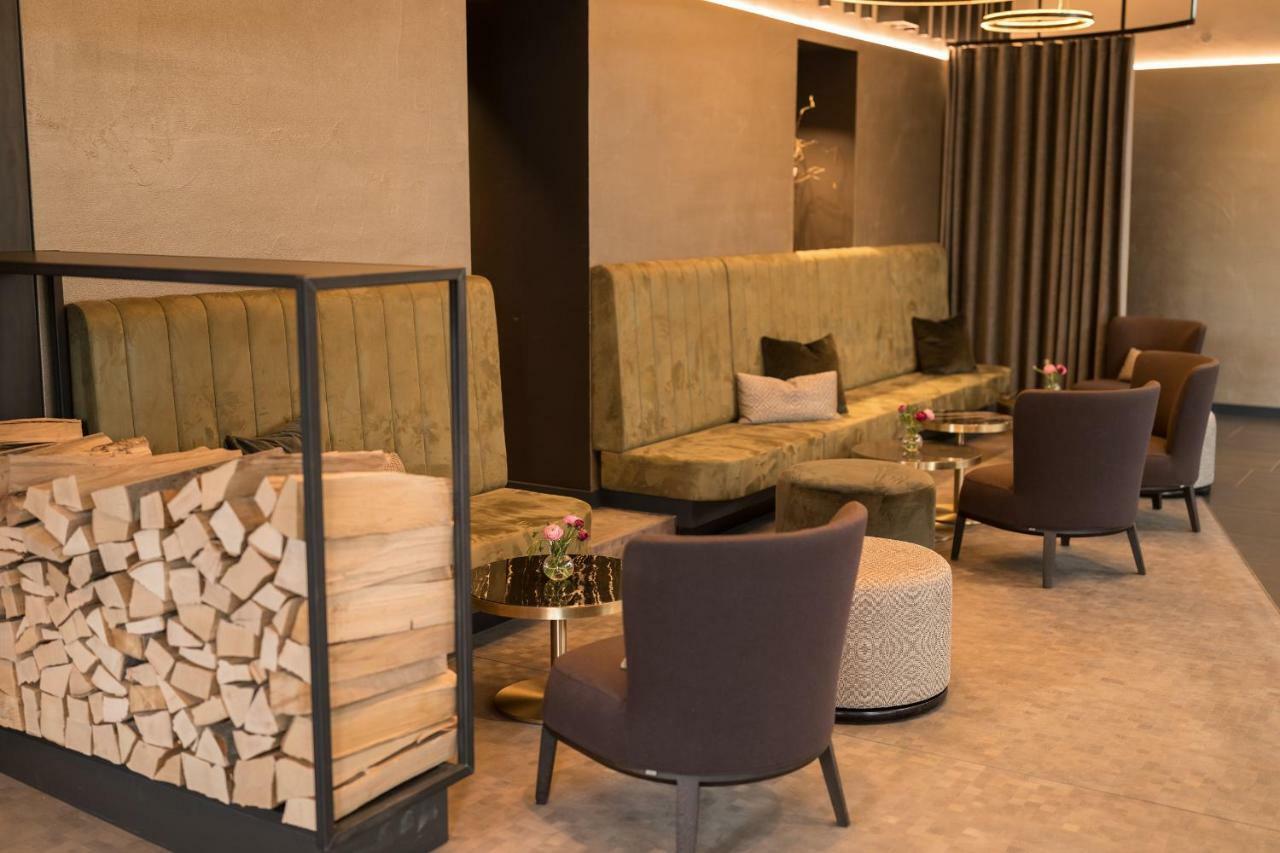Parkhotel Schmid Adelsried Bagian luar foto