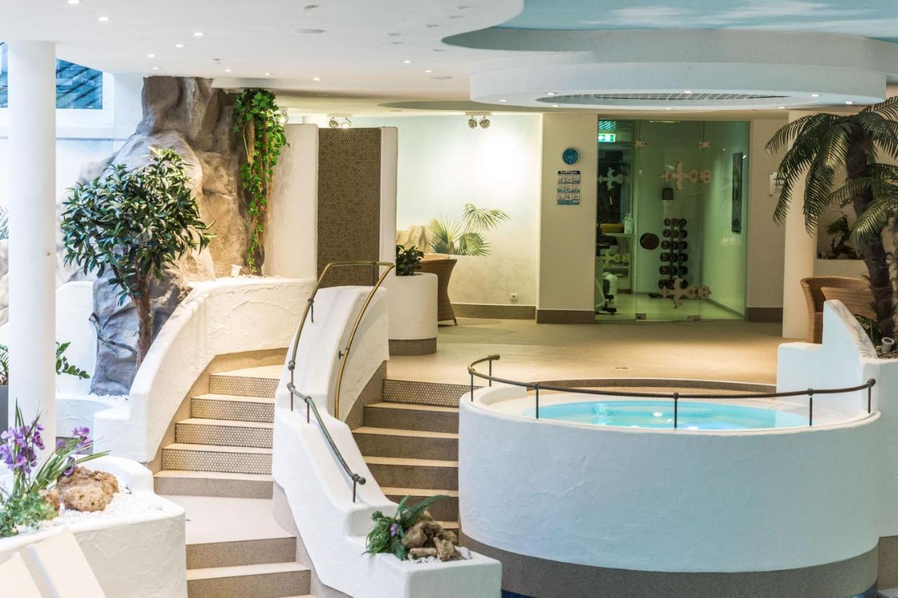 Parkhotel Schmid Adelsried Bagian luar foto